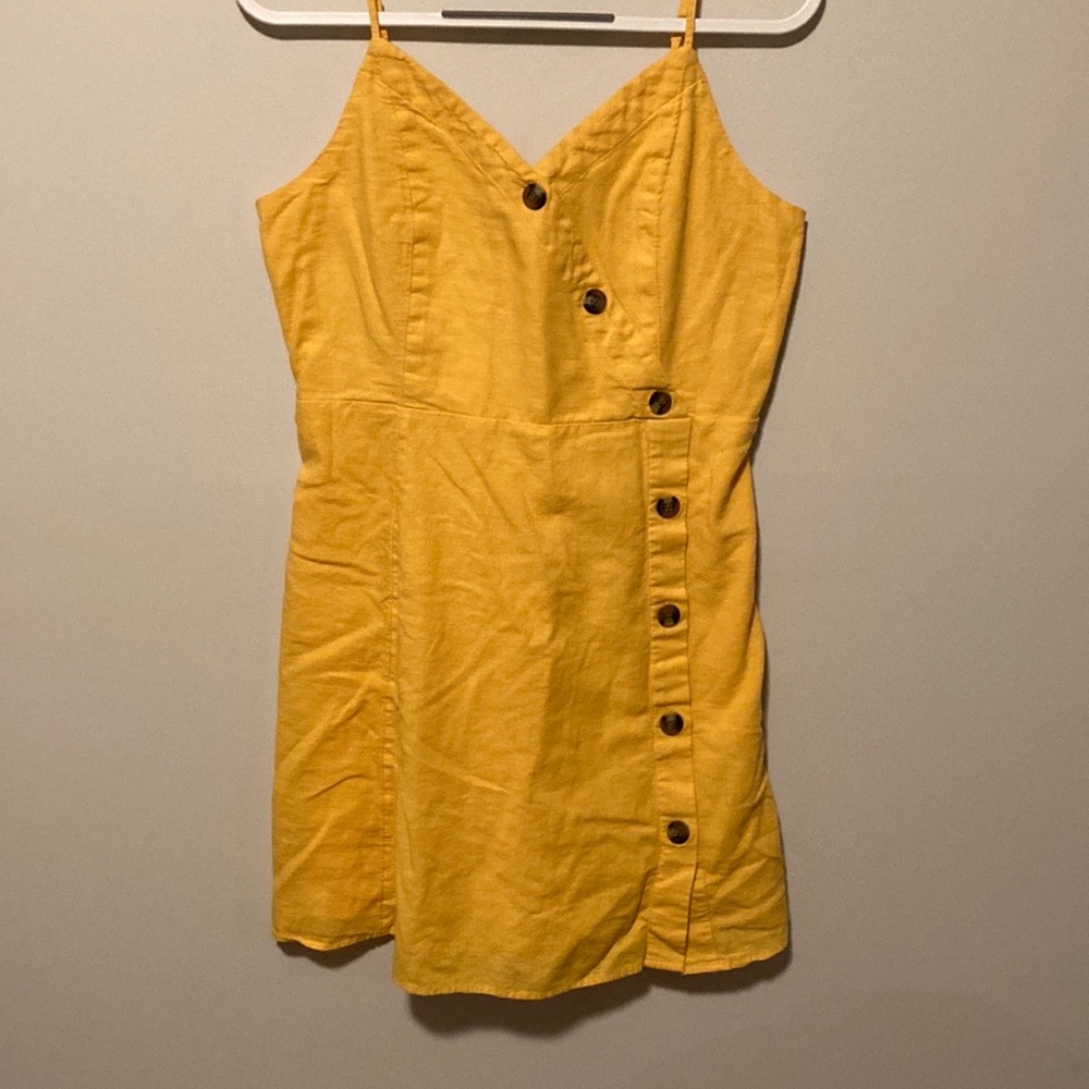American Eagle women’s gold tank style dress with buttons